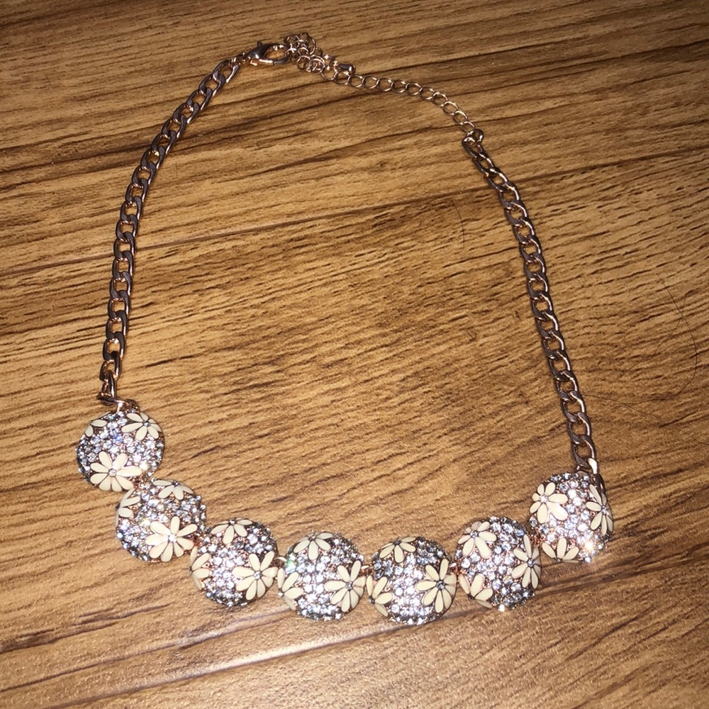 Rose Gold Sparkle Daisy Necklace